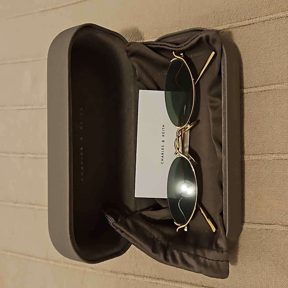 Sunglasses - Picture 1 of 4